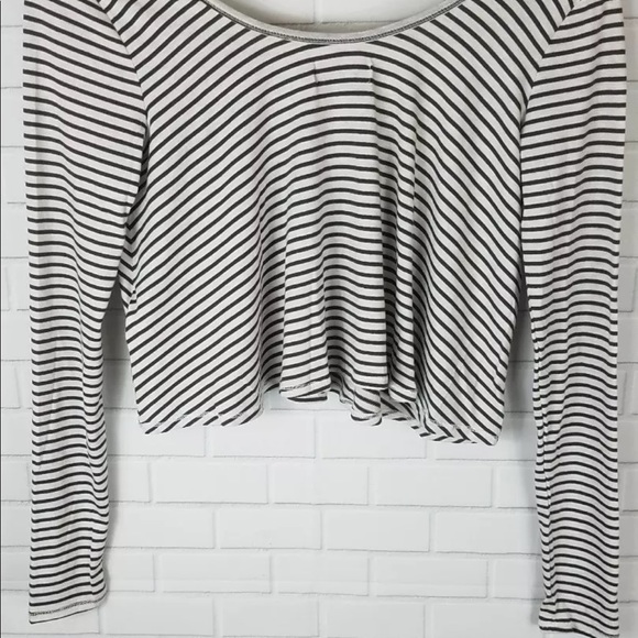 Hollister long sleeve shirt women small crop top - Picture 2 of 3